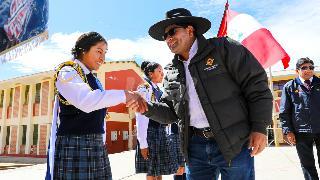 Rohel Sánchez incumple sus 10 promesas en educación: colegios de Arequipa siguen sin conectividad