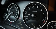 Driving expert's tip to fix one dashboard warning light 'without spending penny'