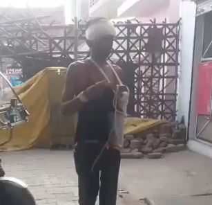 Viral video: Patient flees hospital with urine bag for ‘one last peg’