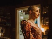 Fans shave head for screening of Emma Stone's film ‘Bugonia’