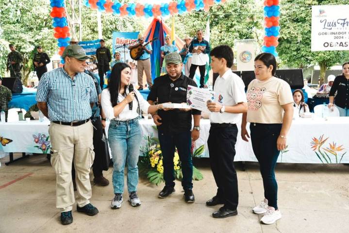 Caquetá exaltó a los mejores puntajes en las pruebas ICFES 2025