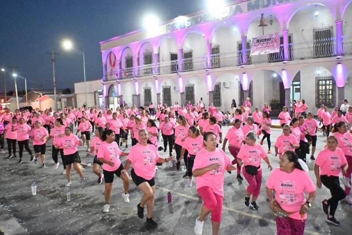 ‘Ritmo en Rosa’: Con corazón y energía, Frontera lucha contra el cáncer de mama
