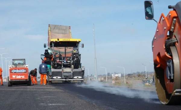 Avanzan las obras del tercer carril de la Autopista Rosario