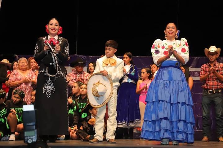 María Fernanda González Sarabia brilla en concurso estatal de canto
