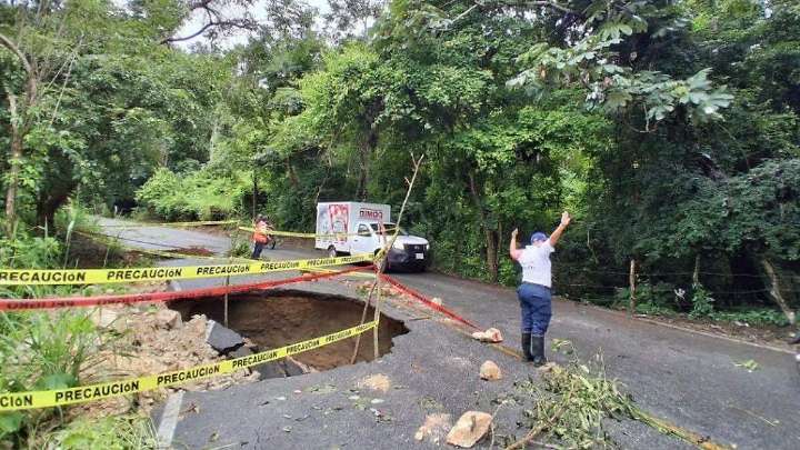Continuarán las lluvias en Oaxaca por efectos de la tormenta tropical Raymond