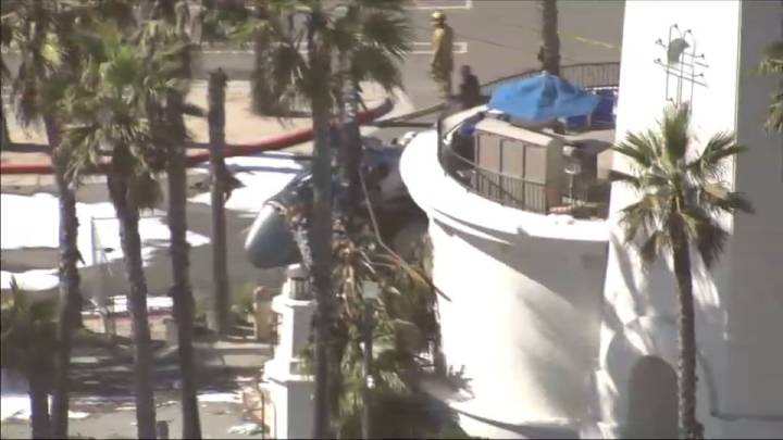 5 hospitalized after helicopter crashes in Huntington Beach