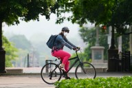 About 1,400 annual deaths linked to wildfire smoke in Canada, report says