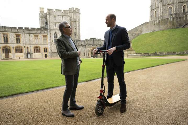 Cele|bitchy | Times: There’s ‘a question mark’ over ‘Scooter King’ William’s work ethic