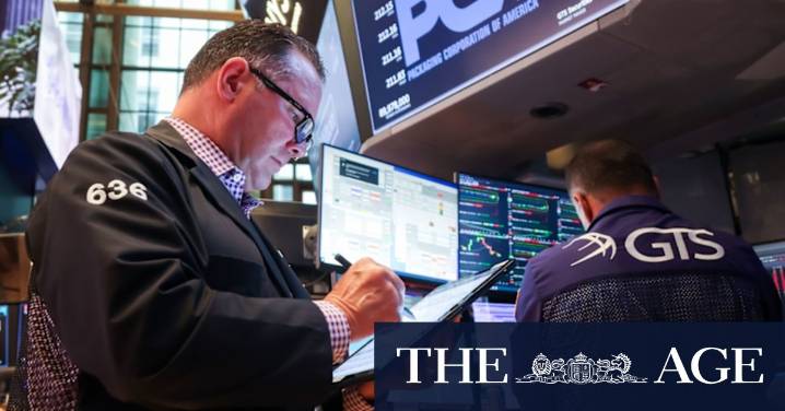 Banks boost ASX, Aussie dollar stronger; Nuix chief resigns