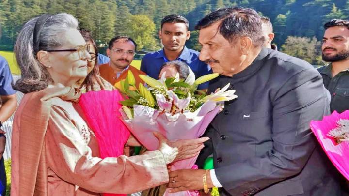Sonia Gandhi Arrives In Shimla For Ex-CM Virbhadra Singh Statue Unveiling Ceremony