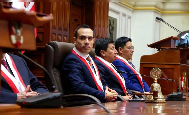 José Jerí jura como presidente de la República tras la vacancia de Dina Boluarte