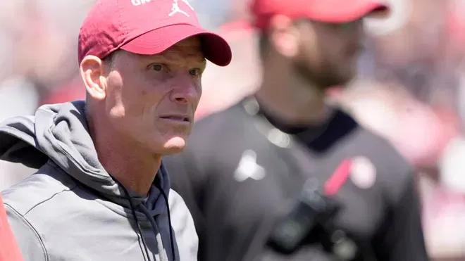 Brent Venables Warns Ben Arbuckle of Moving Too Quick as Sooners OC Clears Stance on Open HC Jobs Oklahoma Sooners' Brent Venables makes his stance clear on the possibility of Ben Arbuckle switching p