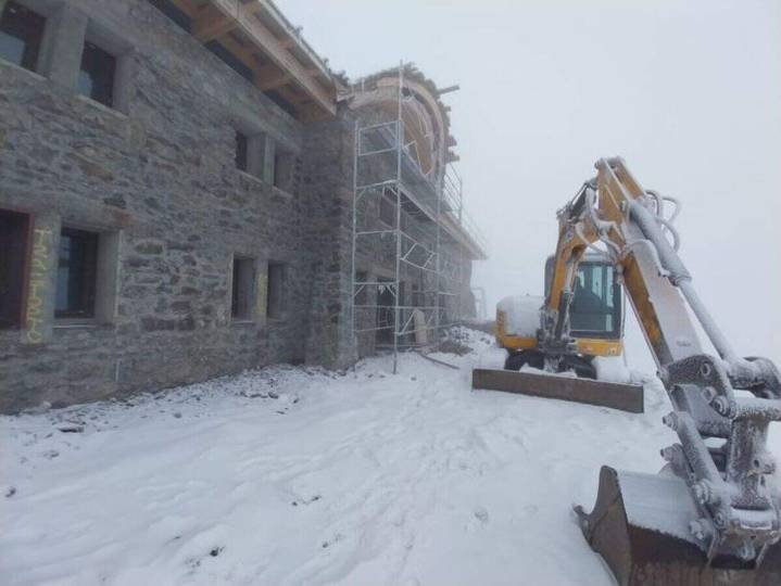 El pico más 'galo' del Pirineo abre un hotel de lujo y tan alto que sólo se llegará en teleférico