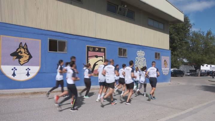 Entrenamos con la Unidad de Caballería de la Policía Nacional de cara a la Carrera Solidario ‘Ruta 091’