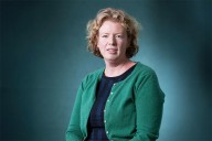 La neuróloga Suzanne O'Sullivan advierte contra el sobrediagnóstico: "No nos debemos permitir dañar a las personas sanas"