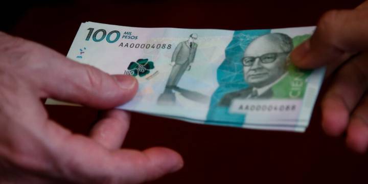 Aumento del salario mínimo y el dólar serán claves para que los bancos puedan o no reducir los intereses de los créditos