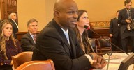 Juez de Chicago prohíbe que el ICE realice arrestos en tribunales
