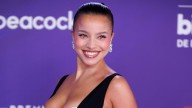 Emilia Mernes en modo vintage: deslumbró en los Billboard Latinos con un vestido Thierry Mugler 1998