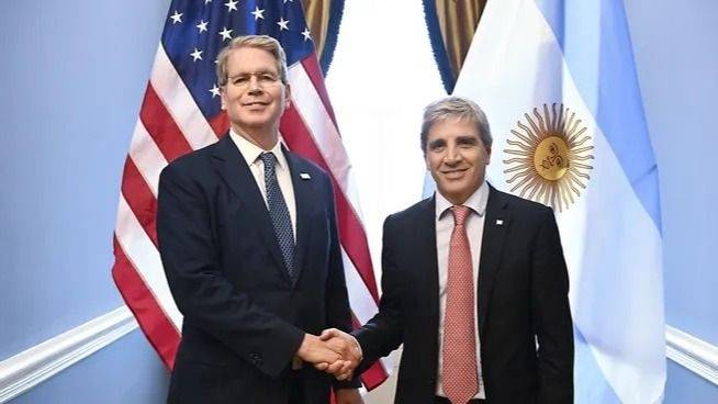 Scott Bessent mantuvo un primer encuentro con Caputo y su delegación
