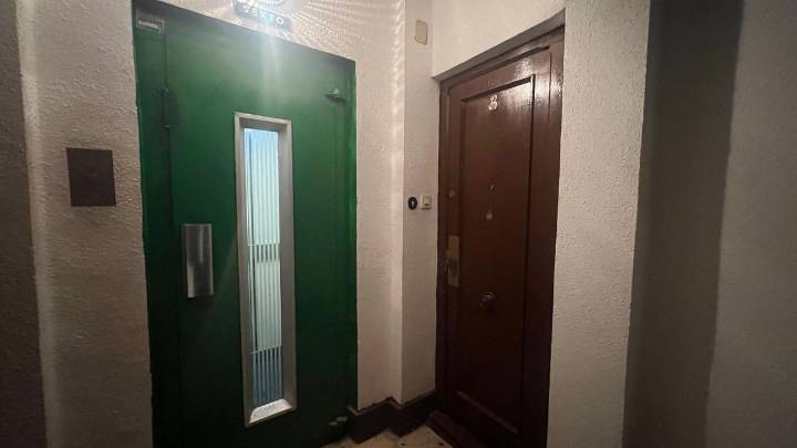 Encuentran los restos de un hombre que llevaba muerto 15 años en su casa en València