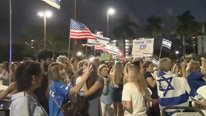 Jewish community, local organizations unite in Aventura to celebrate return of hostages, mourn those lost during 2 year war
