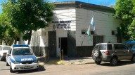 Cinco ladrones quemaron y torturaron a una jubilada en La Plata