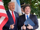 Antes las elecciones. Estiman que Estados Unidos vendió más de S$2000 millones para contener en dólar