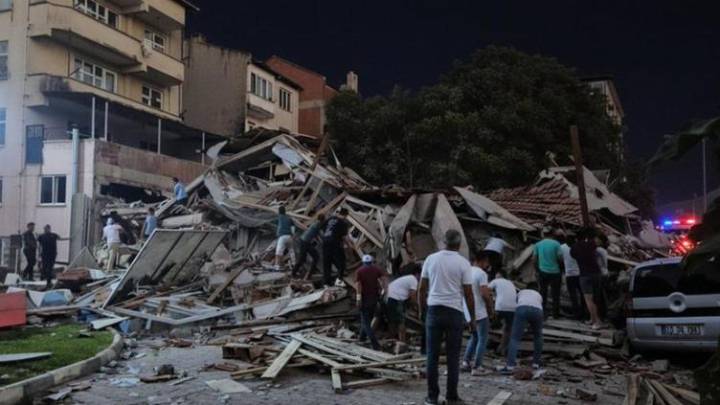 Terremoto de 6.1 sacudió el oeste de Turquía 🎦
