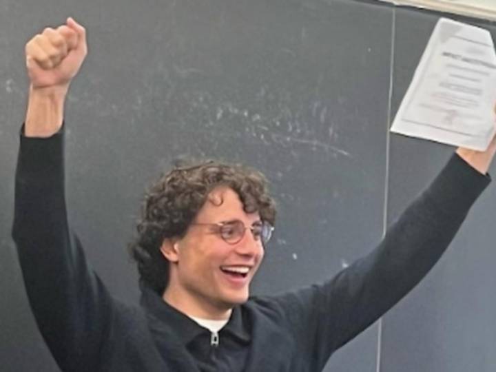 El caso que conmociona a Estados Unidos: un estudiante de 20 años murió tras ser dado de alta dos veces del hospital