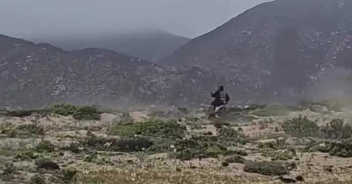 Indignación por nuevo registro de motociclistas que circulan sobre el Desierto Florido