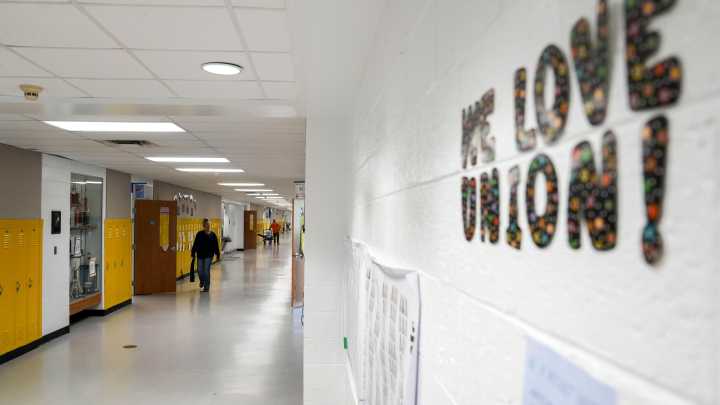 Indiana lawmakers could force more school consolidation