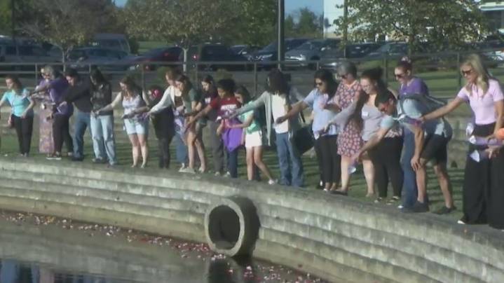 USI hosts annual Flowers on the Lake ceremony