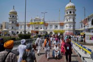 Centre allows Sikh jatha to visit Pakistan for Parkash Purab in November