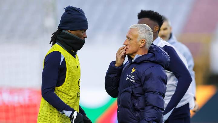 Deschamps no ve a Eduardo Camavinga jugando de lateral ni en Francia ni en el Madrid: "No le preguntes, no sonreirá"