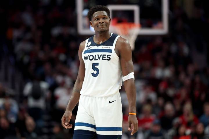 Wolves’ Anthony Edwards to miss at least 8 games with right hamstring strain: Source