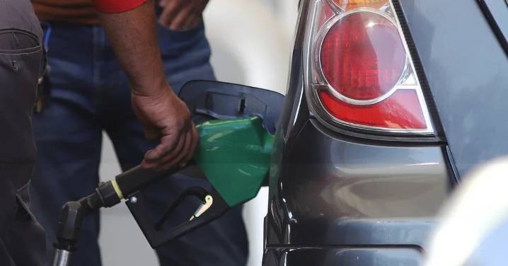 Todos los combustibles suben a partir de este jueves: Revisa alza de la gasolina, el diésel y la parafina