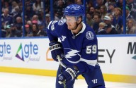 Deadspin | Out to shake slow start, Lightning face upstart Blackhawks