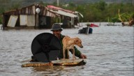 El huracán Melissa deja un sendero de destrucción a su paso por Cuba, Haití y Jamaica