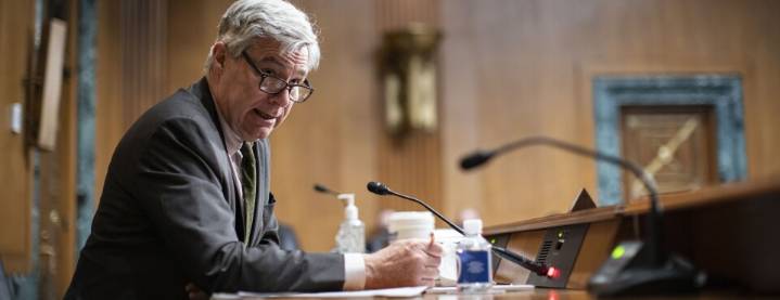 Democrat Suggests DOJ Politics Hamper Probes of Judge Threats