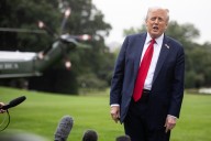 Demandan a Trump por prohibir ayuda a indocumentados con fondos destinados a víctimas