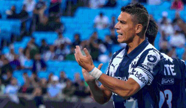 Héctor Moreno se despide del futbol