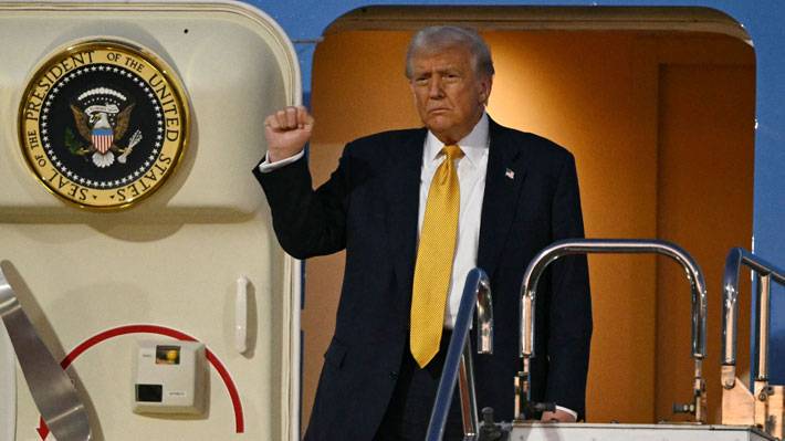 Trump asegura que «le encantaría» postular a un tercer mandato, pero respalda la fórmula Vance