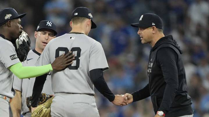 Why Yankees must keep Aaron Boone despite playoff loss