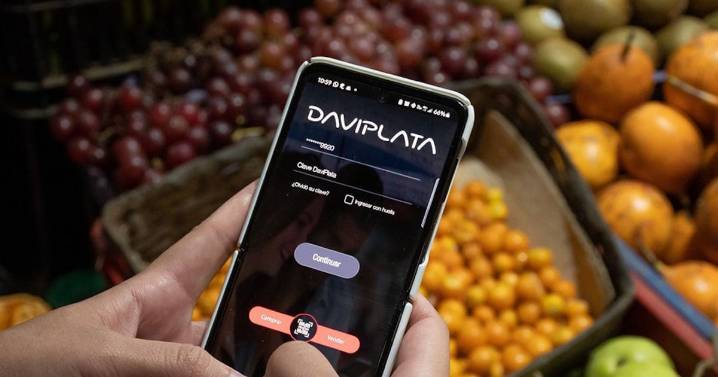 Daviplata entra a competirle a los neobancos y lanza tarjeta de crédito y débito