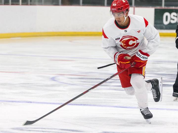 Zayne Parekh earns a Calgary Flames roster spot 