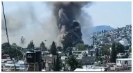 Incendio en Ecatepec consume fábrica de colchones; suspenden Línea 1 del Mexicable
