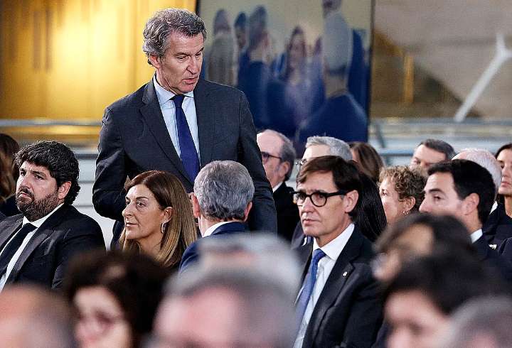 El PP mantiene la indefinición sobre el futuro de Mazón mientras el 'president' refuerza su trinchera en Valencia
