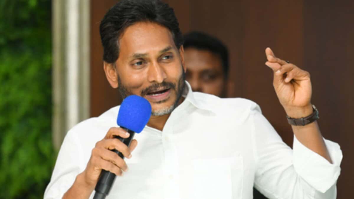 Jagan alleges CM Naidu of allowing spurious liquor factories