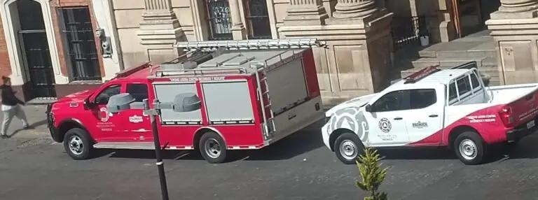 Cae de la techumbre del altar de Día de Muertos