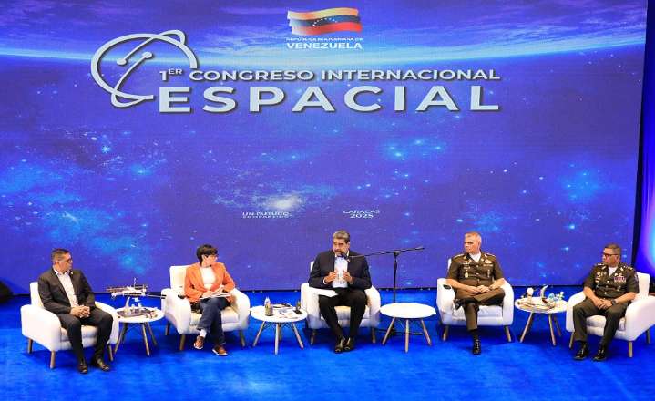 Presidente Nicolás Maduro anunció que acelerarán lanzamiento del satélite Gran Cacique Guaicaipuro